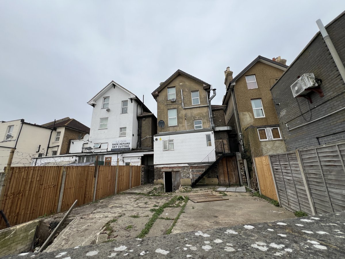 Investment in South Norwood - photo 2