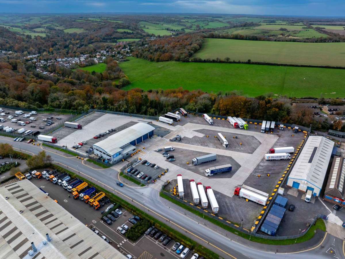 Land To Let, Whitfield