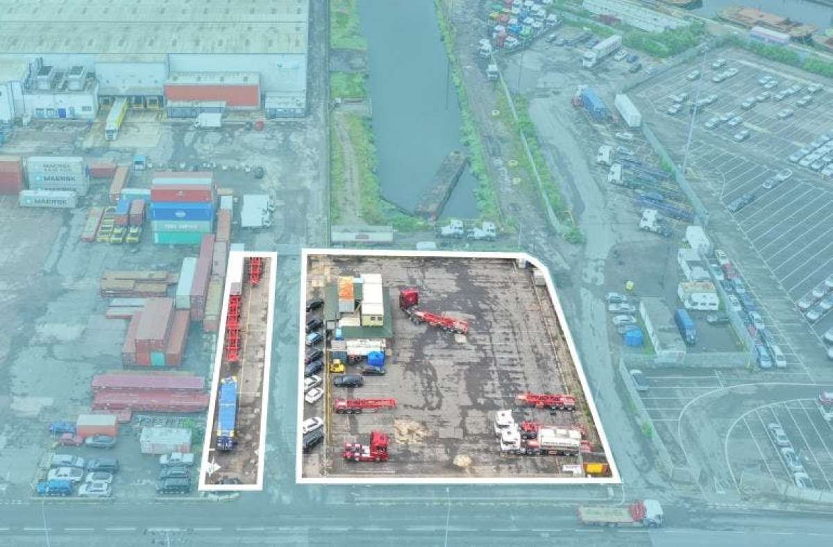 Land To Let, Freeport