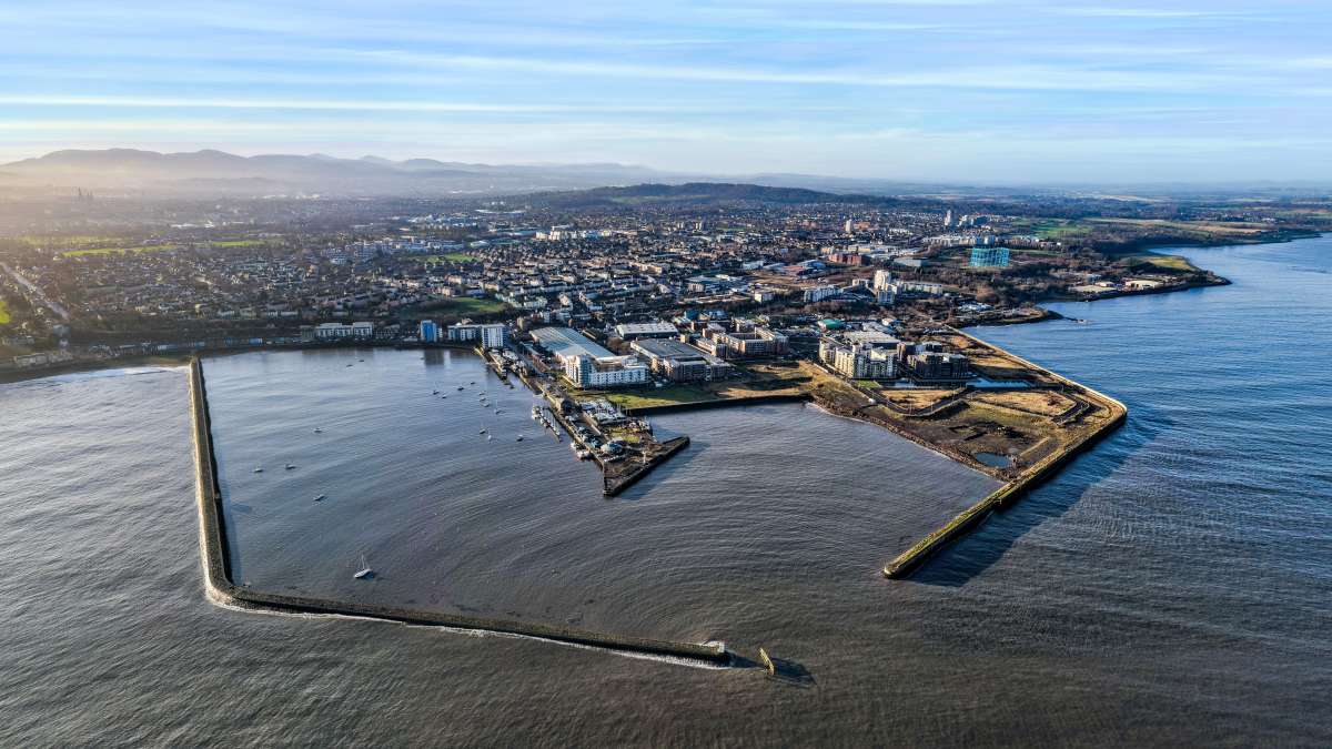 Land in Edinburgh