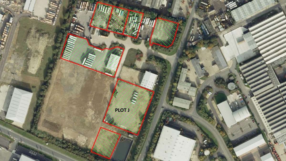 Land in Witney