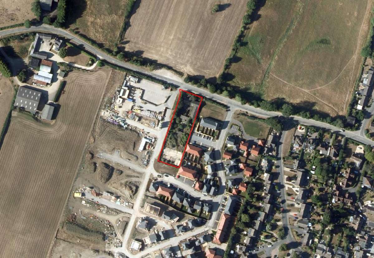 Land in Faringdon