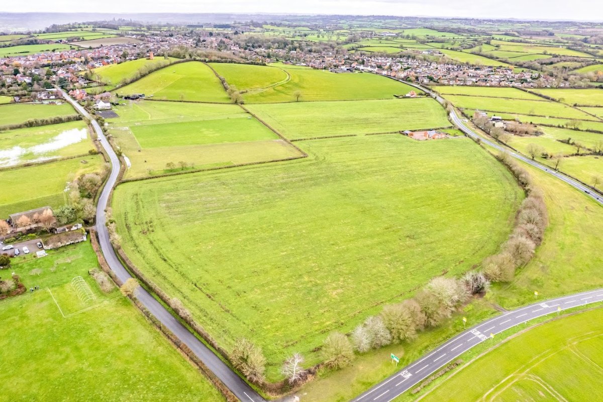 Land in Inkberrow