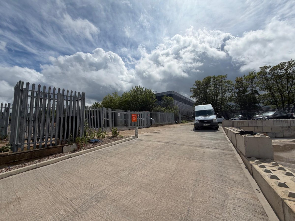 Land in Harlow - photo 3