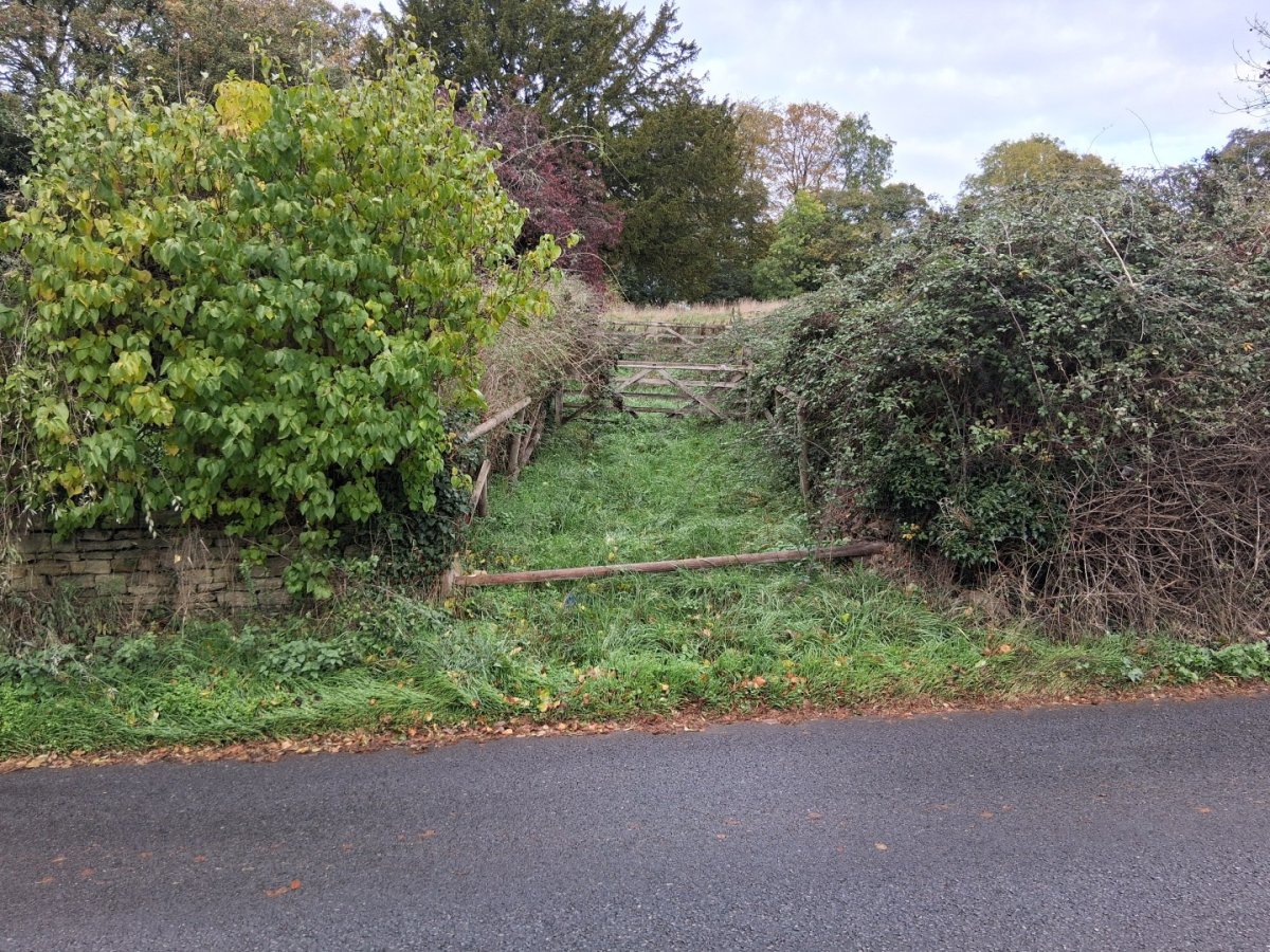 Land in Cirencester - photo 2