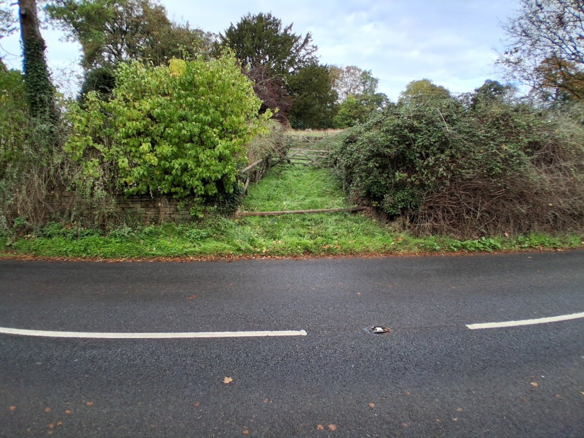 Land in Cirencester - photo 4