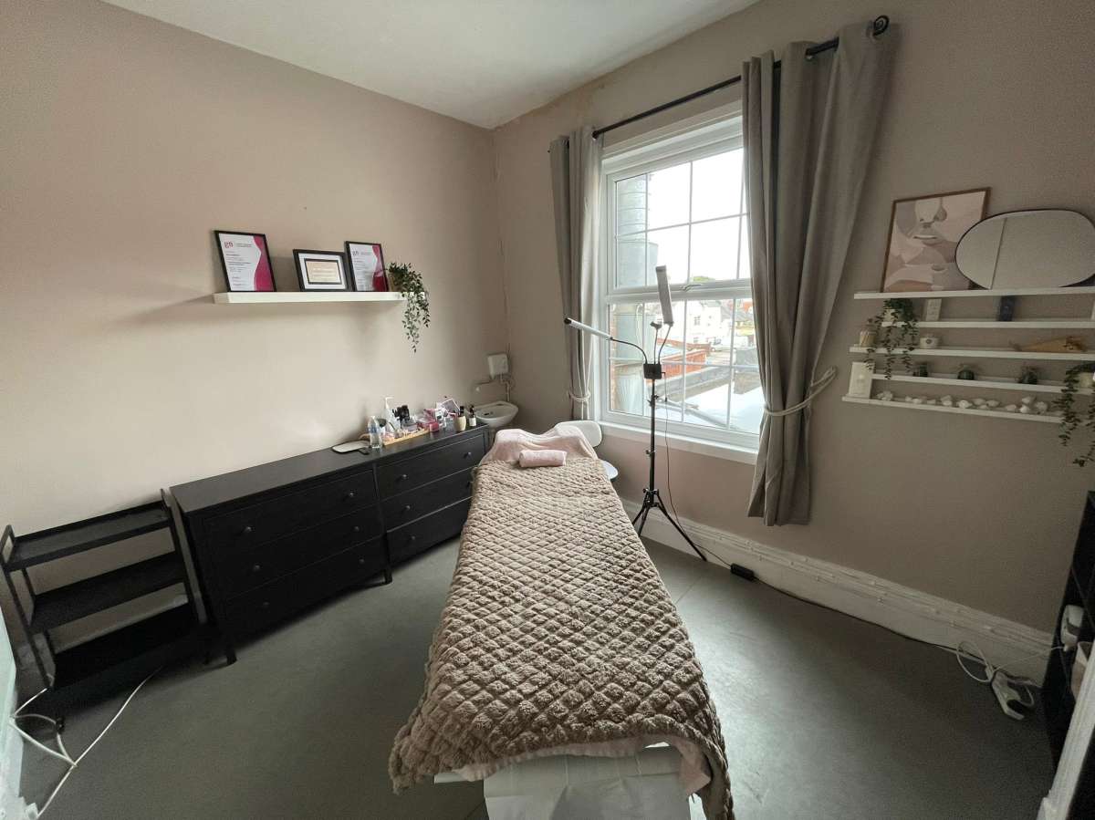 Office in Hinckley - photo 4
