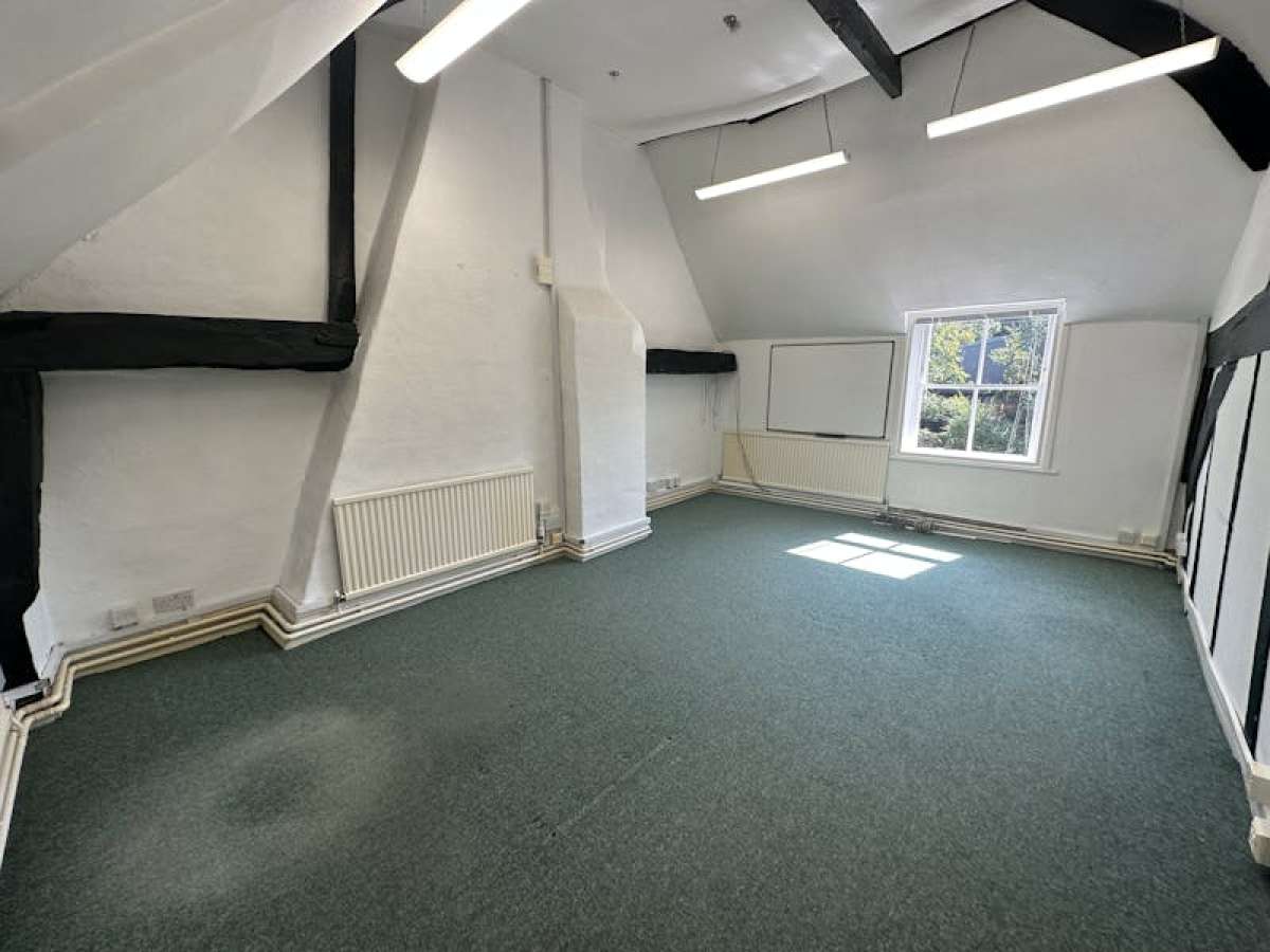 Office in Farnham - photo 2