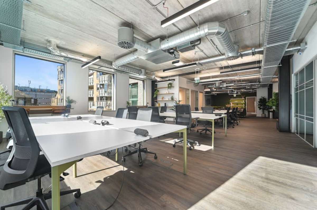 Office in London - photo 2