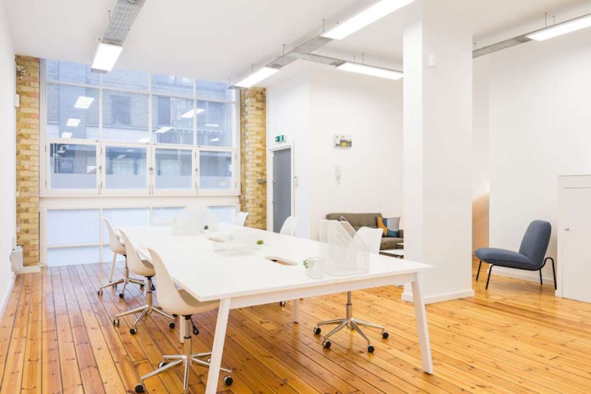 Office in London - photo 2