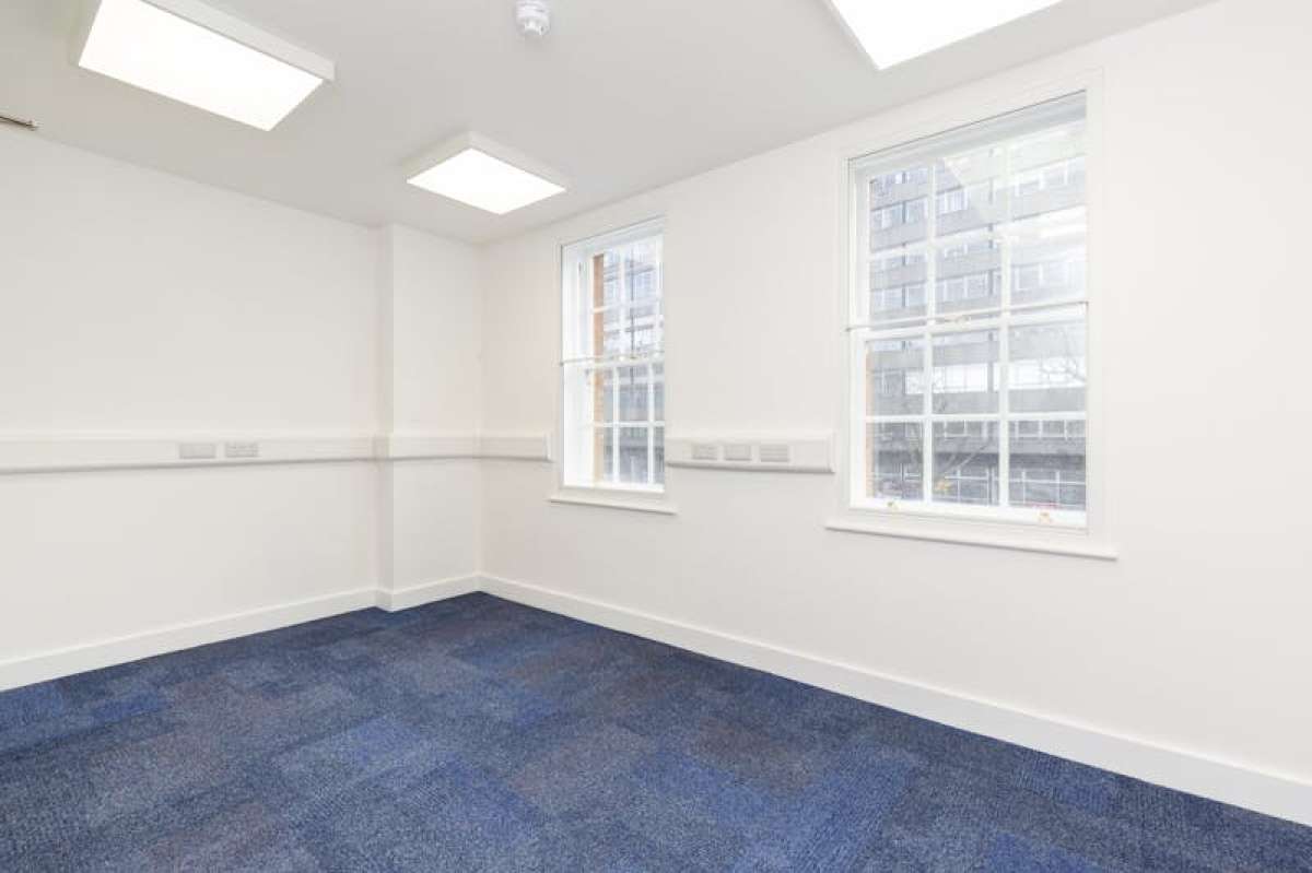 Office in London - photo 3