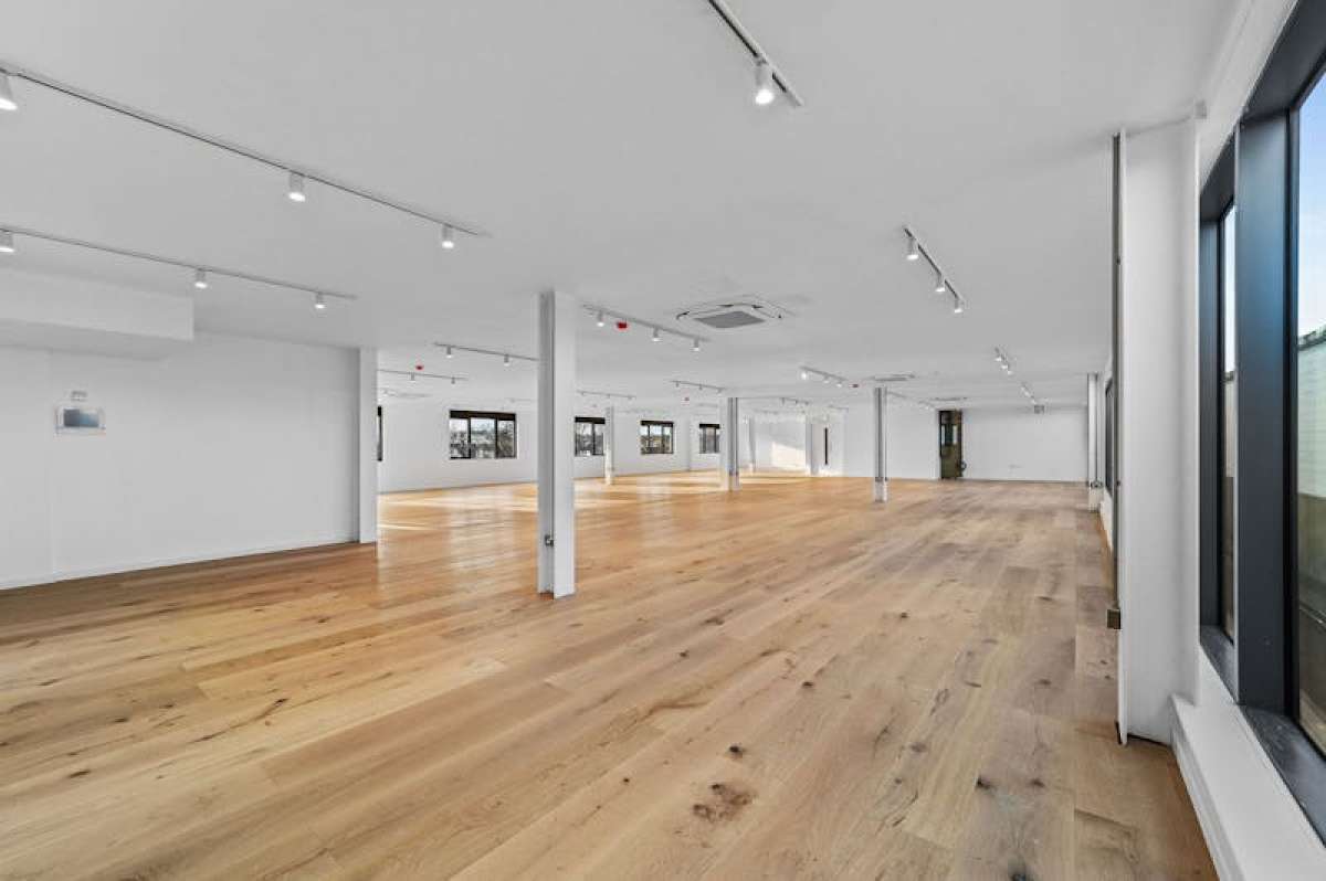 Office in London - photo 2