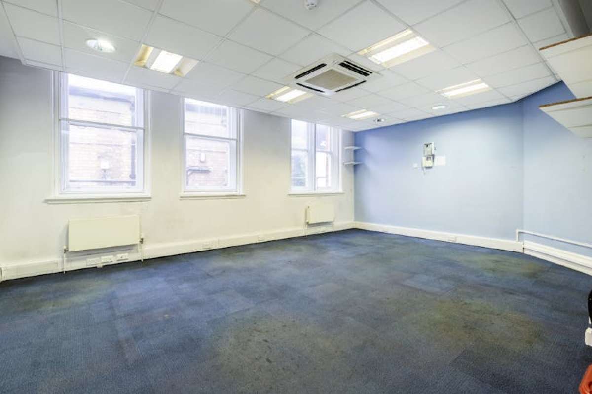 Office in London - photo 3