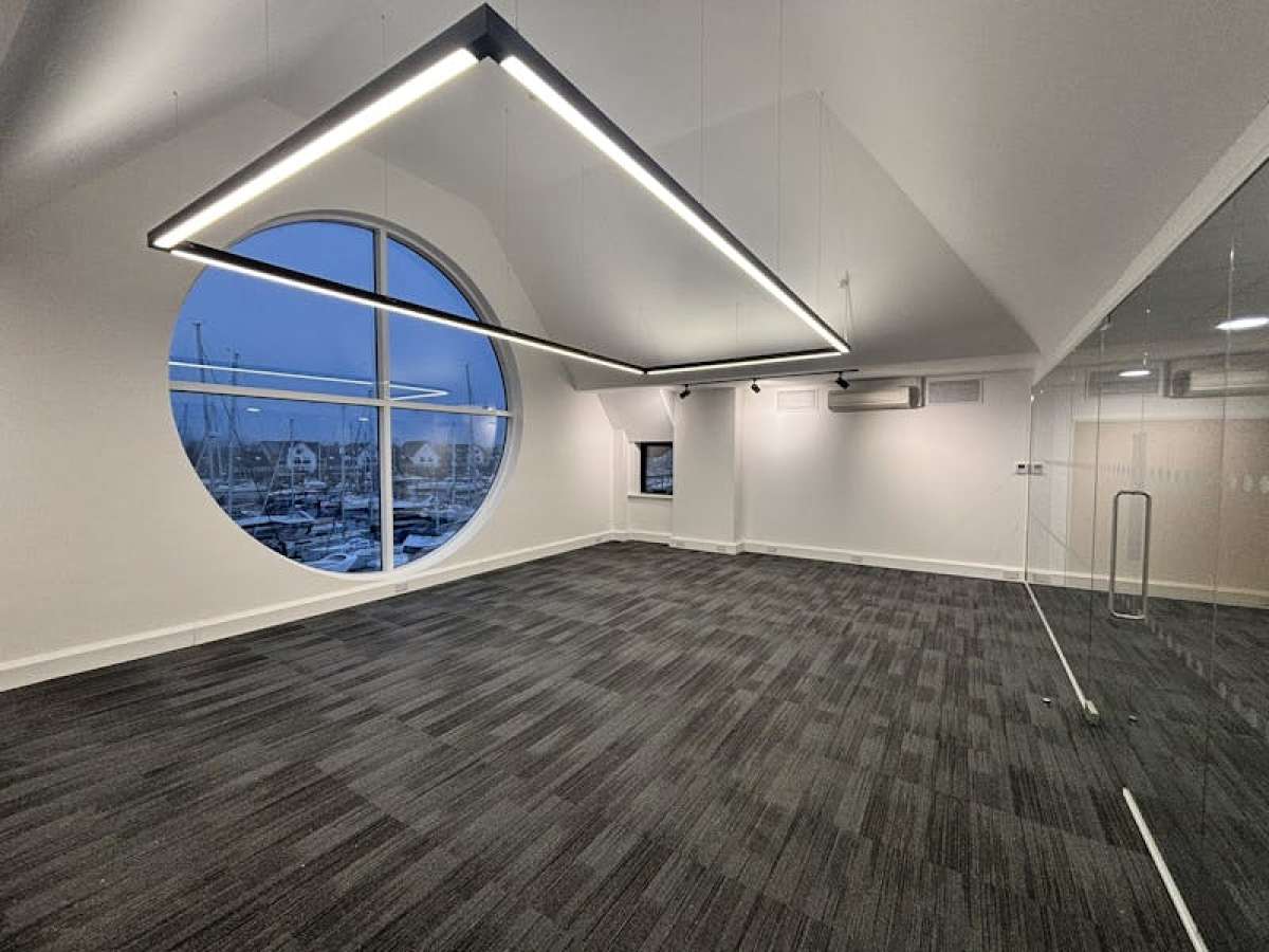 Office in Portsmouth - photo 3