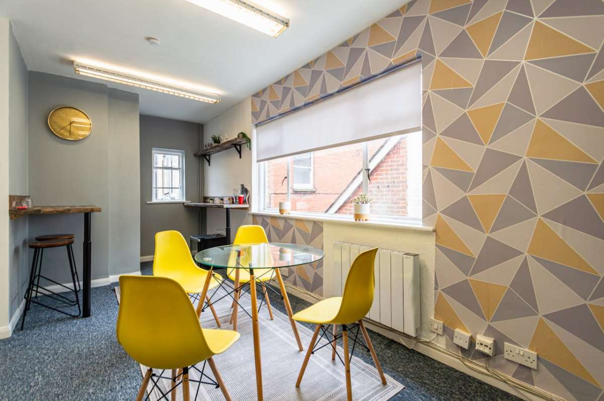 Office in Bournemouth - photo 4