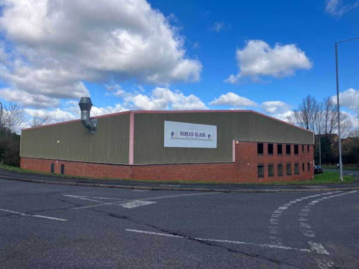 Office in Bromsgrove - photo 2