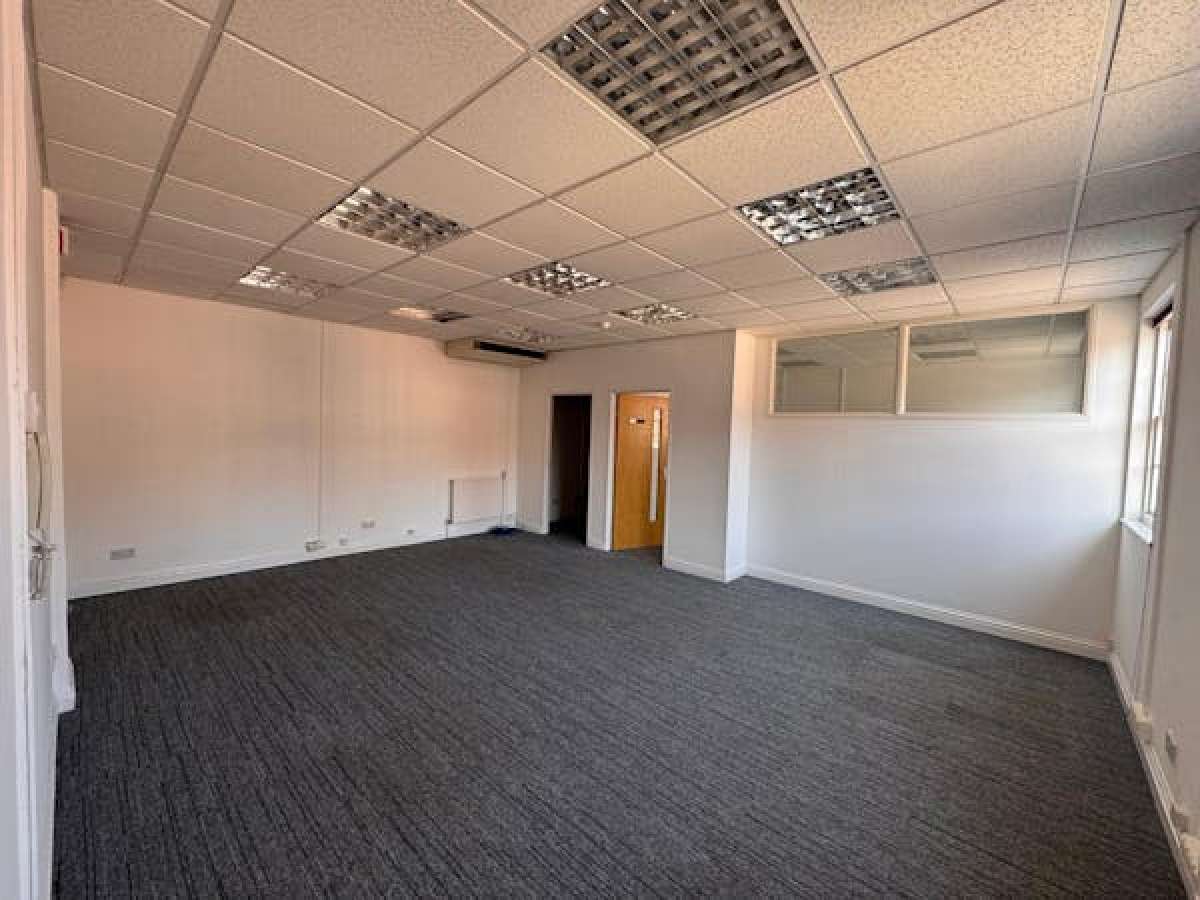 Office in Worcester - photo 4