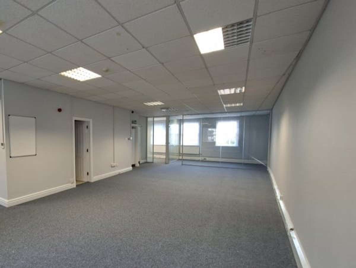 Office in Knutsford - photo 3