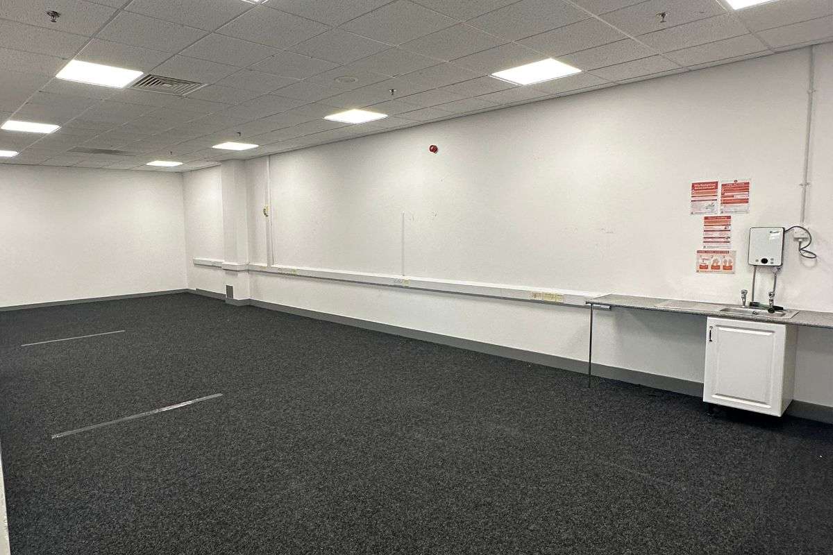 Office in Ayr - photo 4