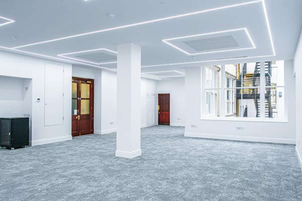 Office in London - photo 3