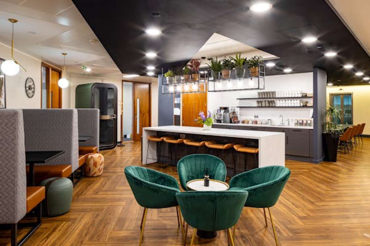 Office in London - photo 3