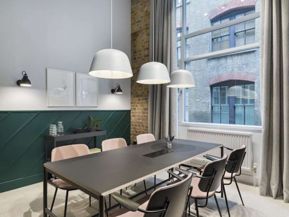 Office in London - photo 2