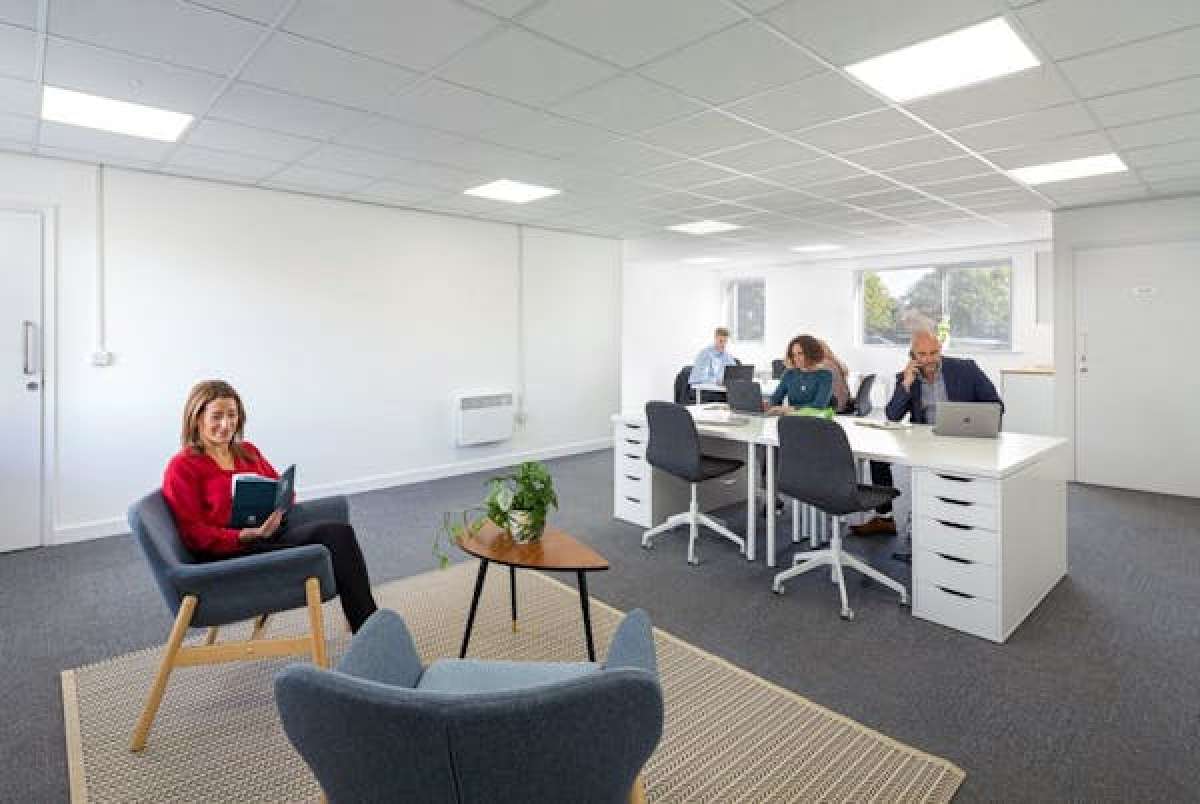Office in Birkenhead - photo 4