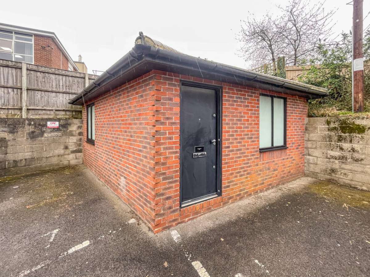Office For Sale, Broadstone