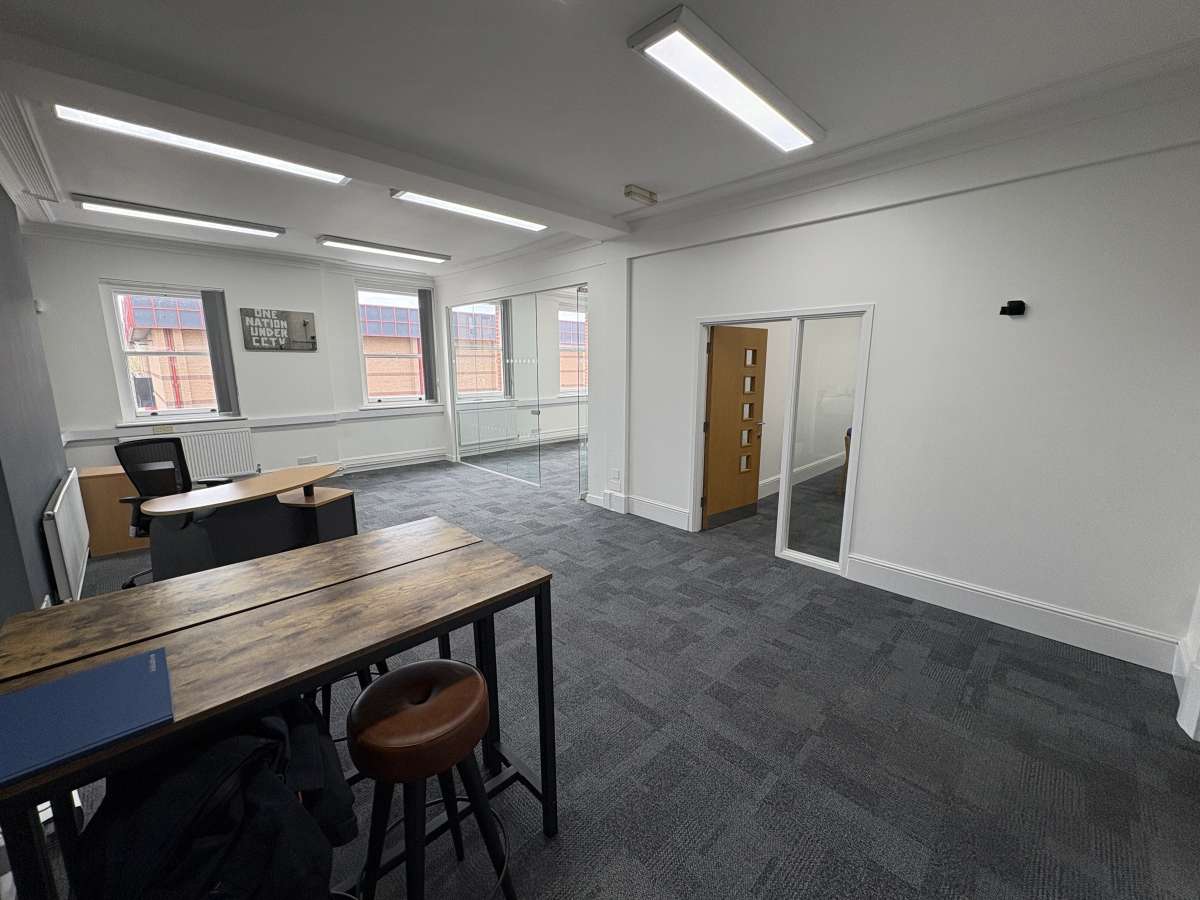 Office in Southampton - photo 3