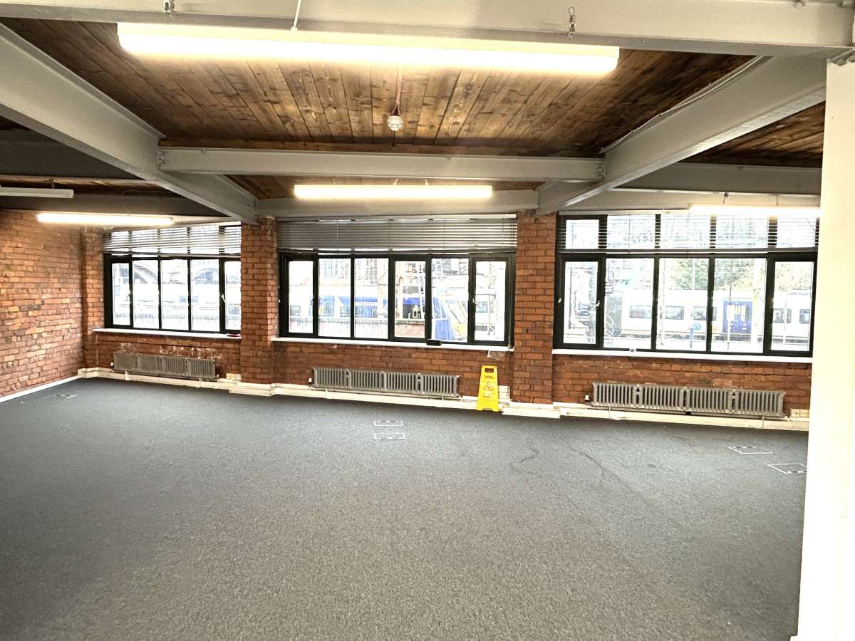 Office in Manchester - photo 2