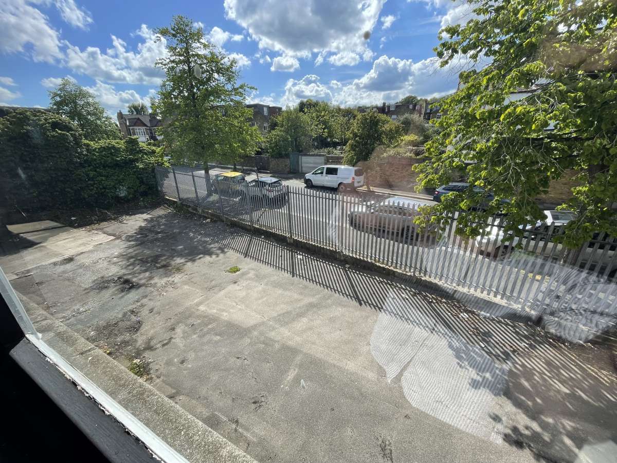 Office in London - photo 2