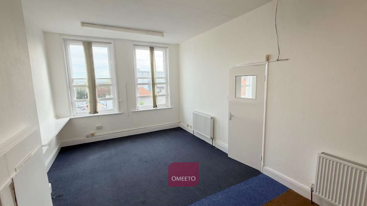 Office in Derby - photo 3