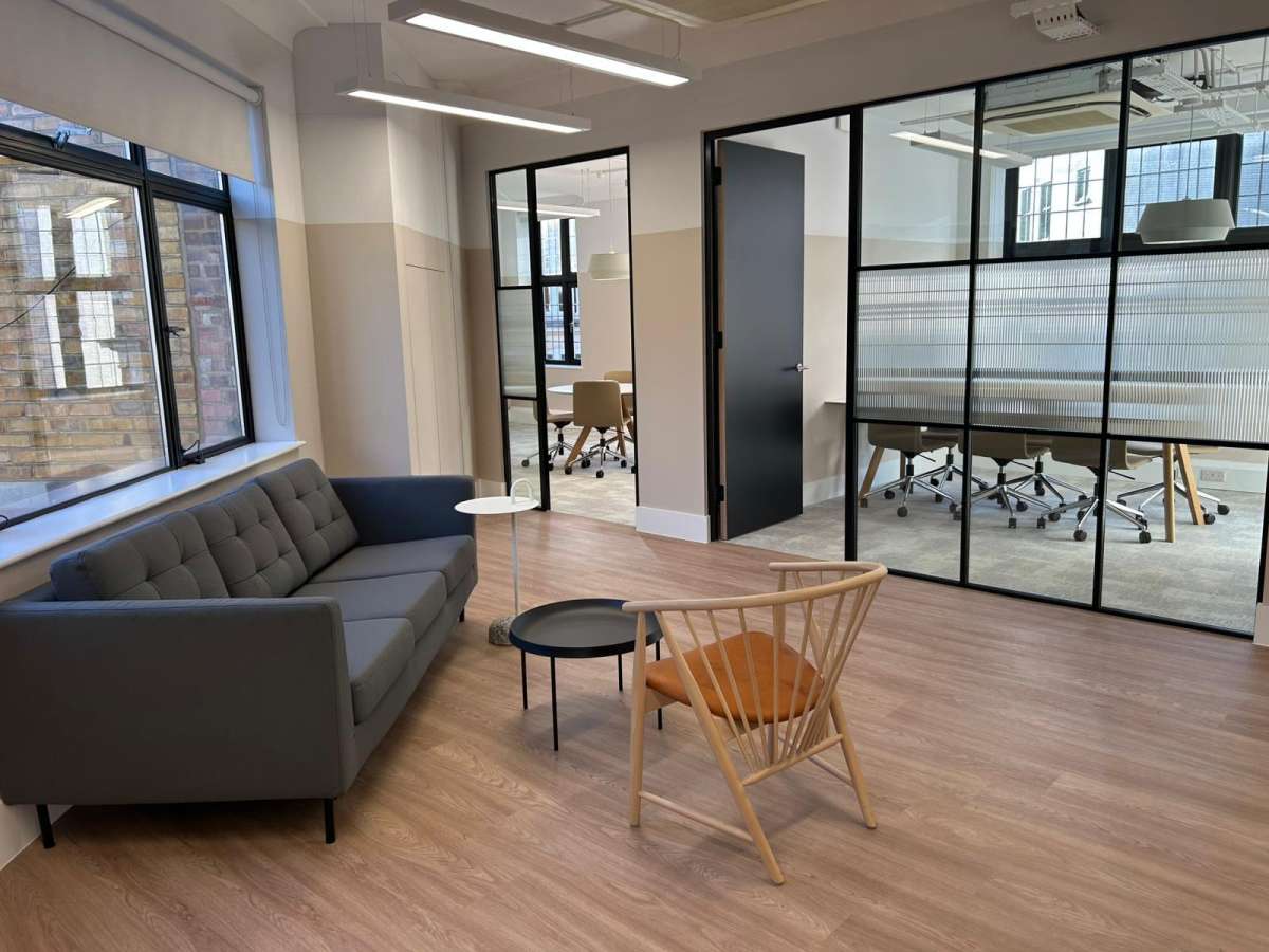 Office in London - photo 3