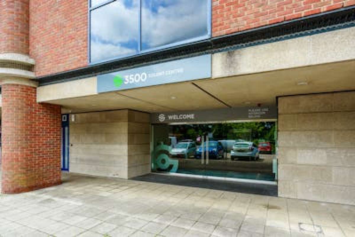 Office in Fareham - photo 2