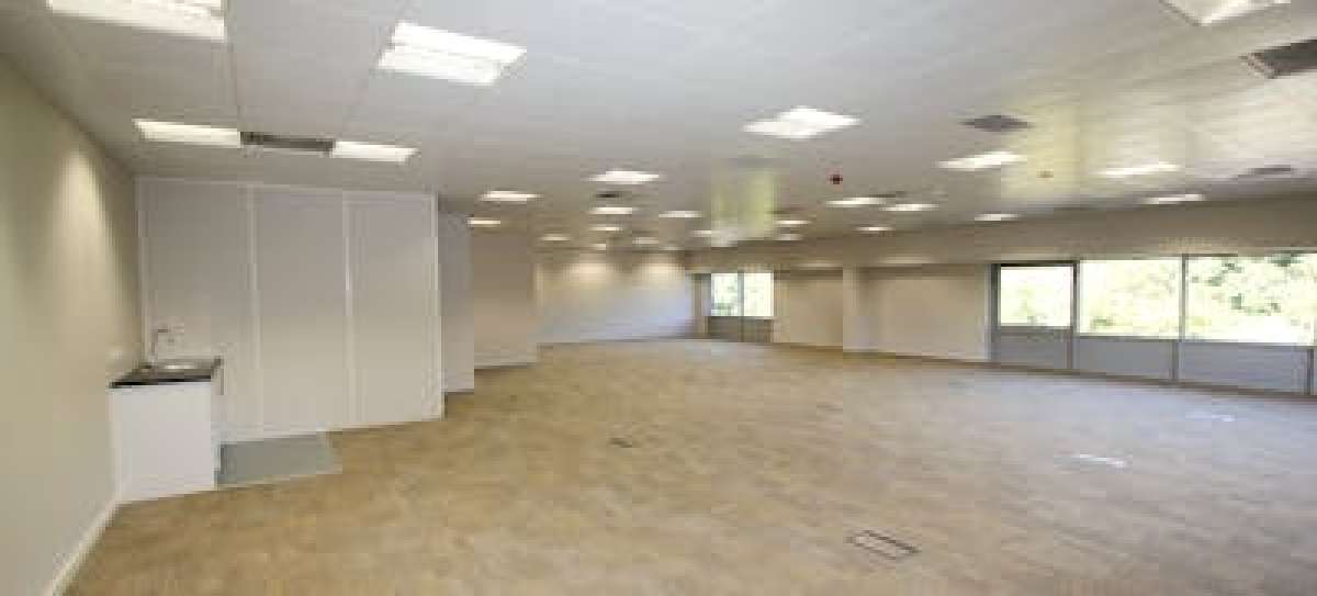 Office in Fareham - photo 4