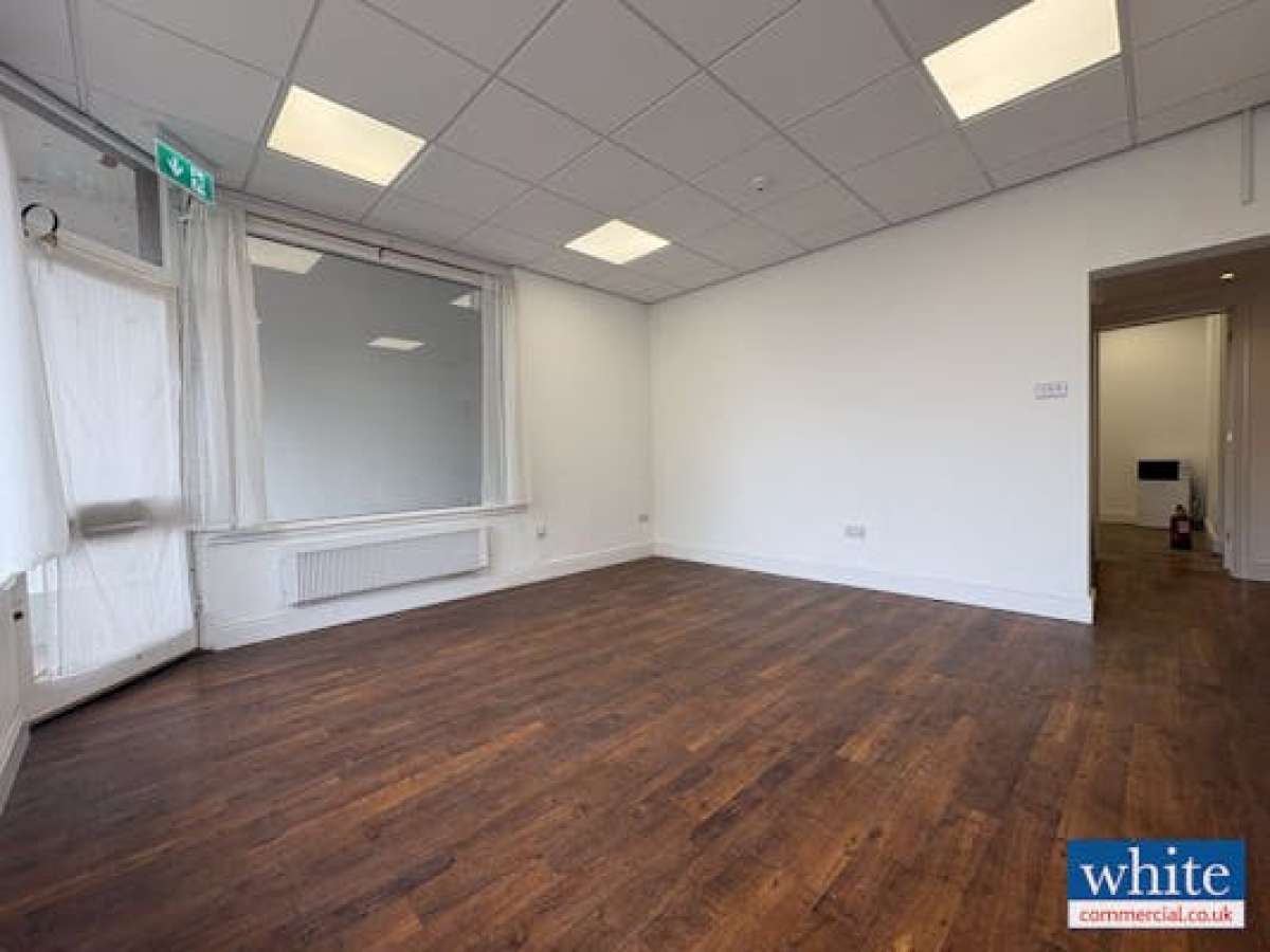 Office in Bicester - photo 4