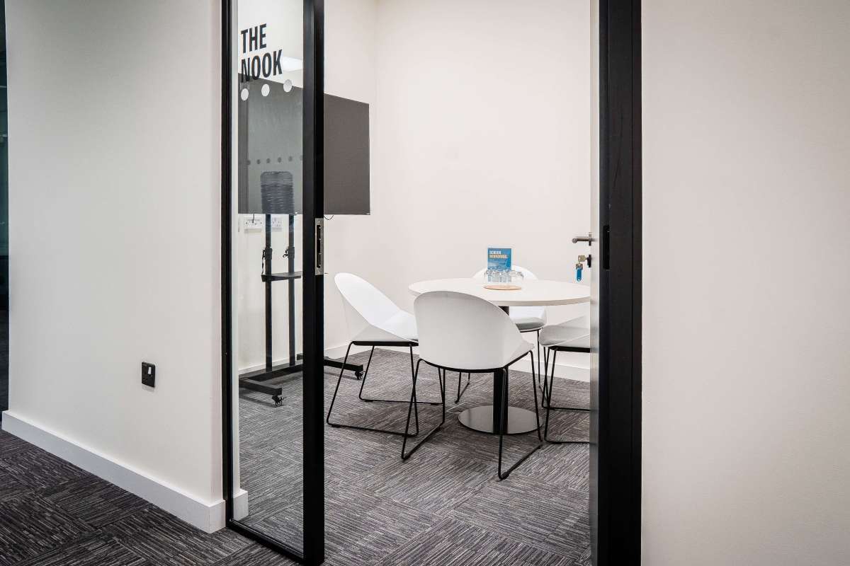 Office in West Yorkshire - photo 4