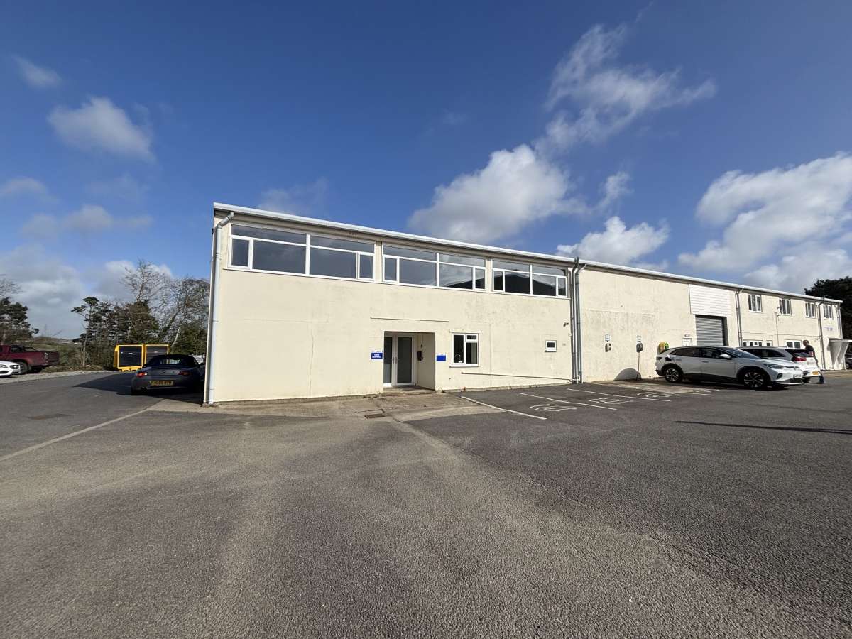 Office To Let, Bissoe