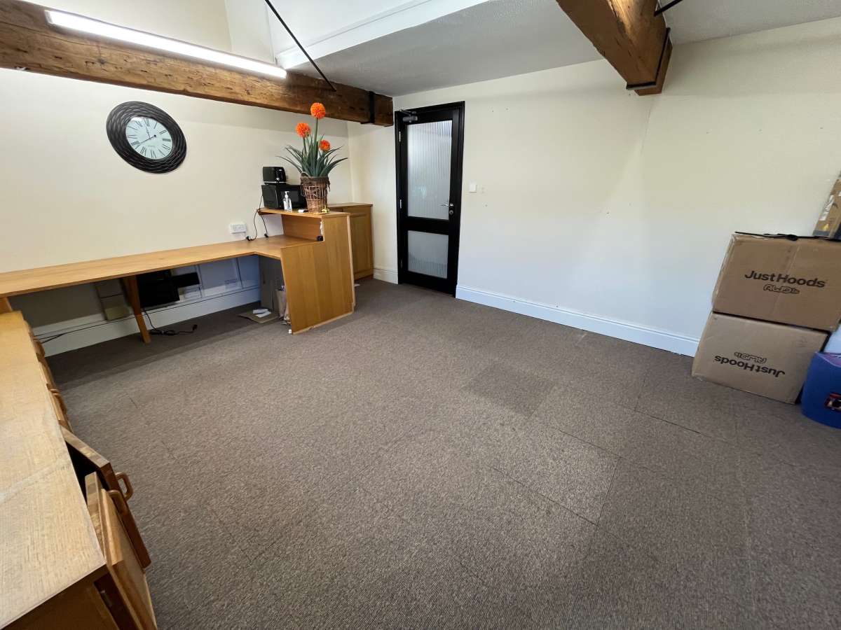 Office in West Bergholt - photo 3