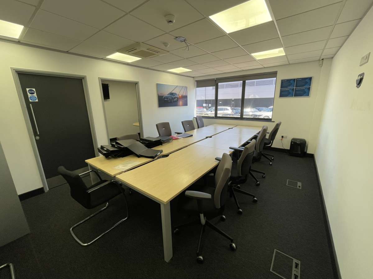 Office in Nottingham - photo 3