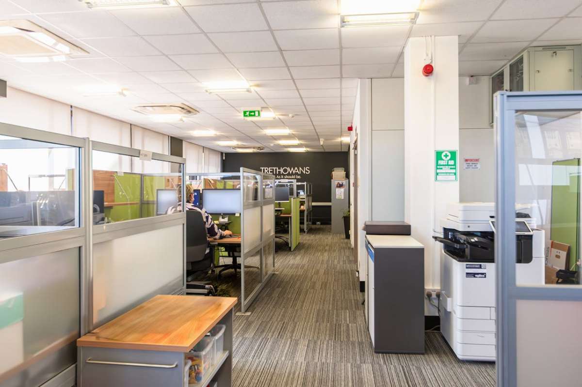 Office in Bournemouth - photo 4