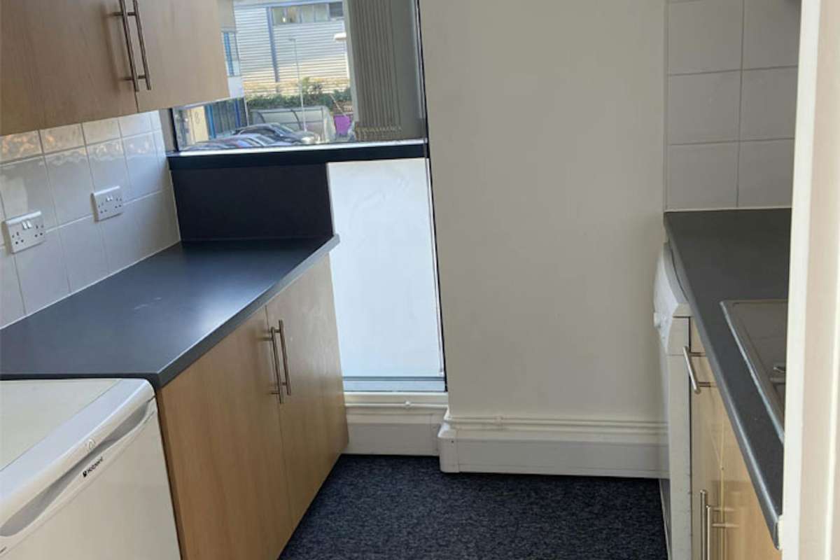Office in Crossways Business Park - photo 2