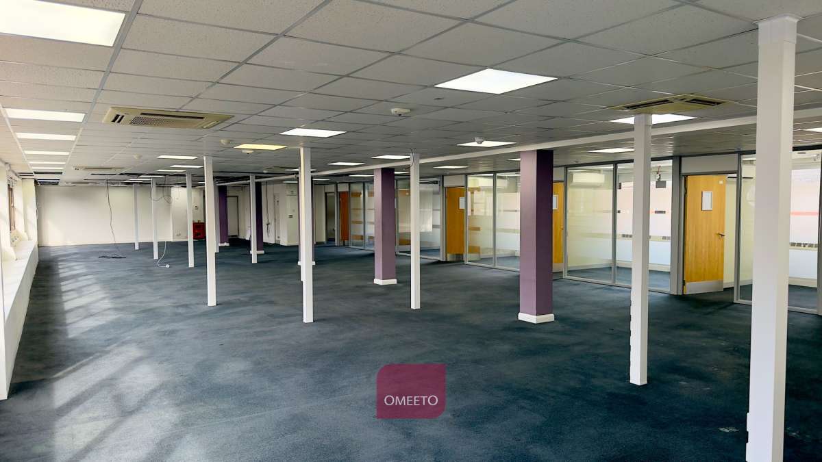 Office in Derby - photo 2