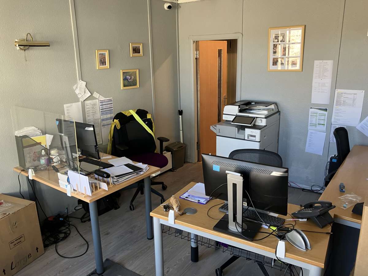 Office in Kirkcaldy - photo 2