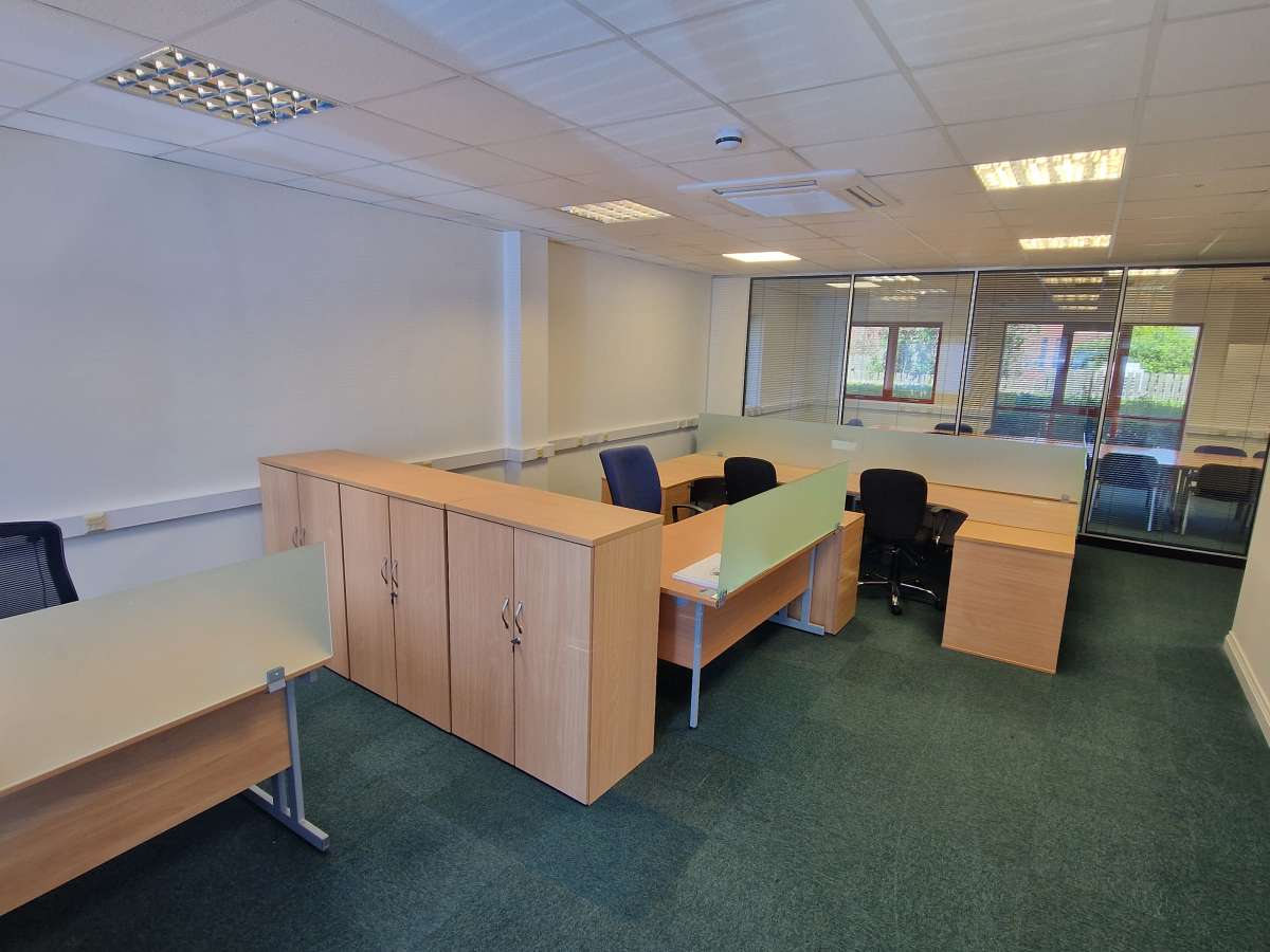 Office in Pride Park - photo 3