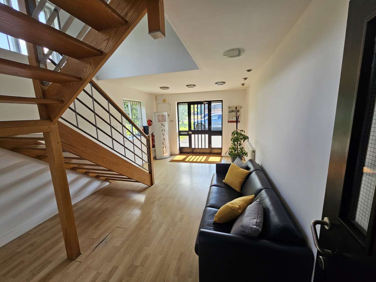 Office in Maidstone - photo 2