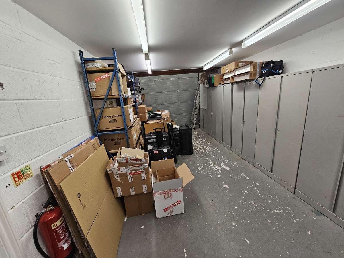Office in Maidstone - photo 4