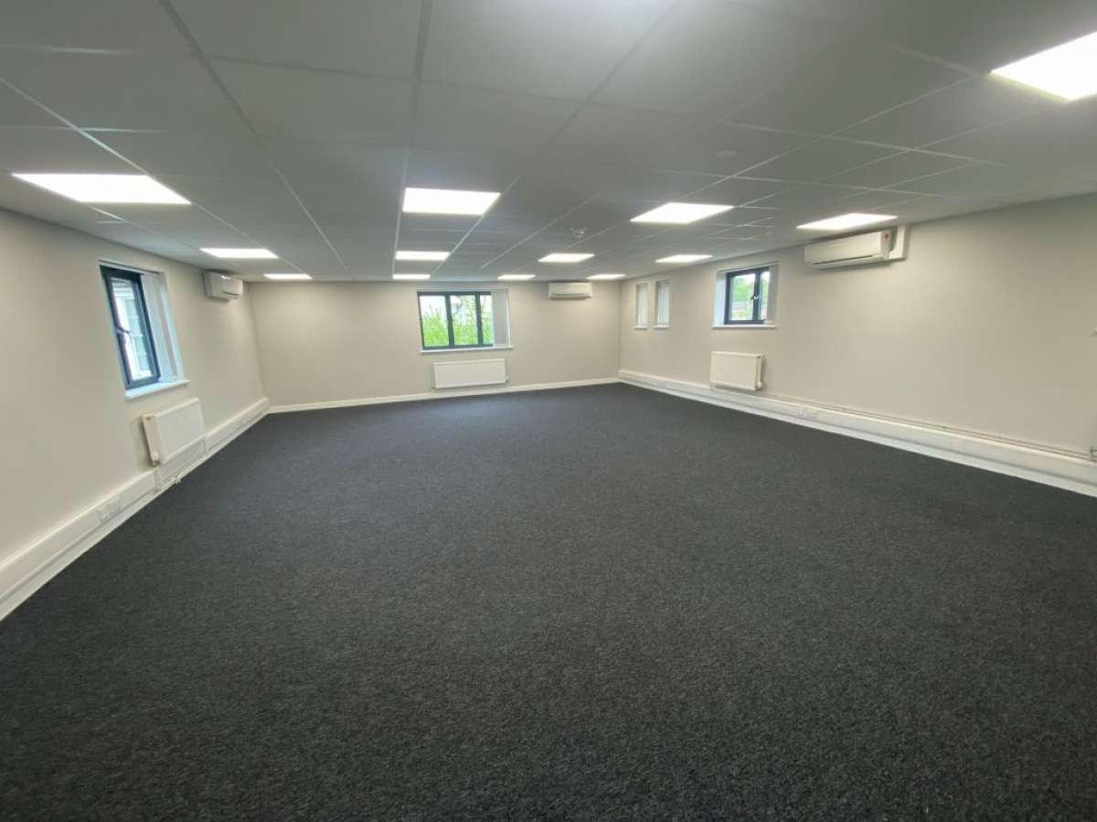 Office in Ipswich - photo 3