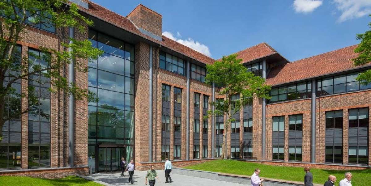 Office To Let, Redhill