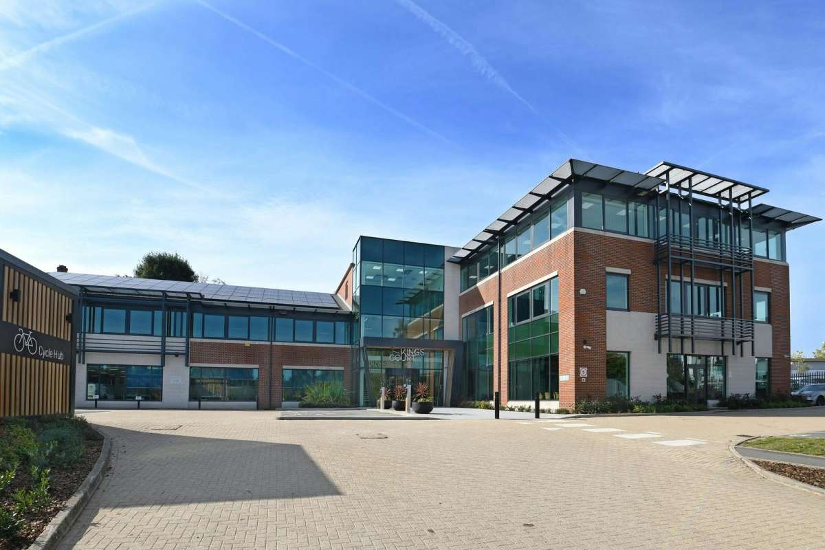 Office in Leatherhead - photo 2